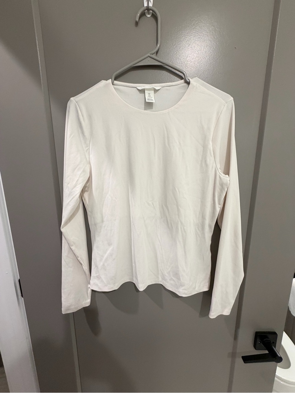 H&M Cream Long-Sleeve Crewneck Top